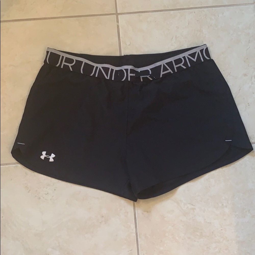 Under Armour black shorts
